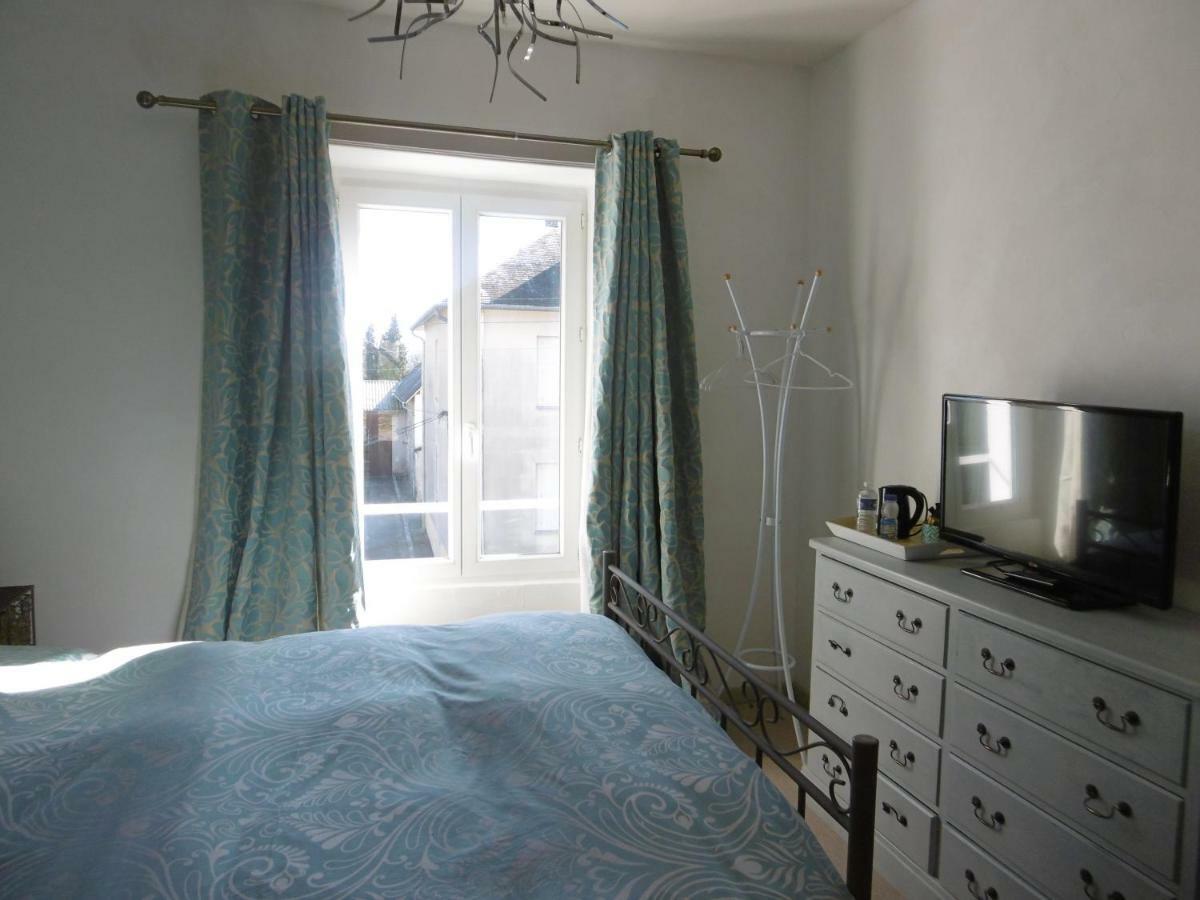 Le Chat Qui Peche B&B Chateauneuf-la-Foret Exterior foto